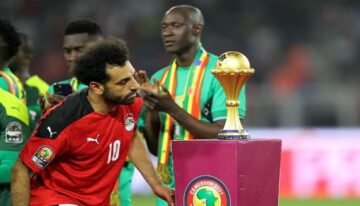 نجم الأهلي غاضباً: ناقصني إيه عشان أنضم للمنتخب؟.. واتمنى فوز مصر بالبطولة من أجل محمد صلاح
