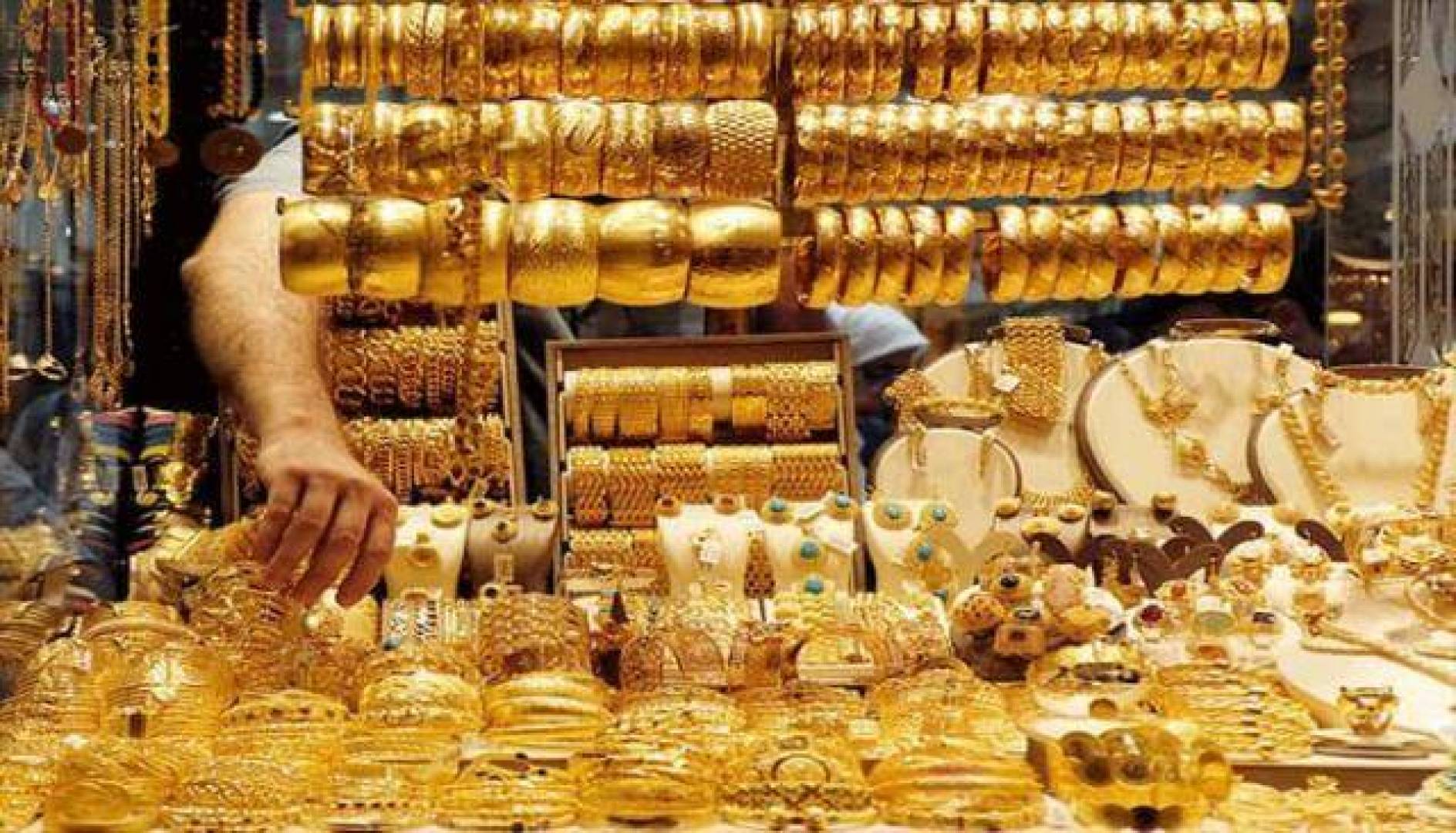 "قفزة جديدة" ارتفاع أسعار الذهب اليوم الثلاثاء بعد انخفاضه بالأمس…وزيادة في سعر عيار 21 5 “قفزة جديدة” ارتفاع أسعار الذهب اليوم الثلاثاء بعد انخفاضه بالأمس…وزيادة في سعر عيار 21