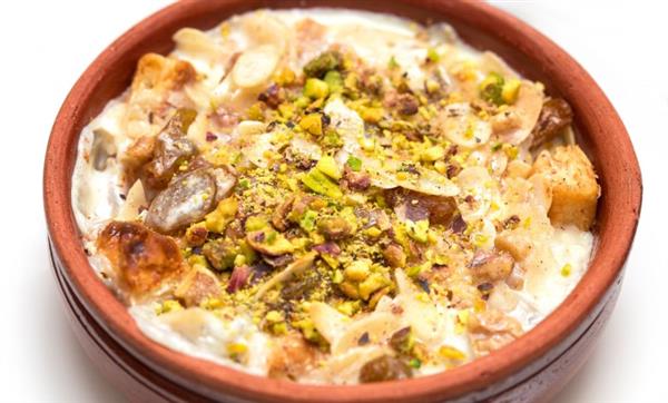بردانة وعايزة حاجة حلوة تدفيكي أعملي طاجن أم علي بالمكسرات في هتاكلي ألذ حلو 5 بردانة وعايزة حاجة حلوة تدفيكي أعملي طاجن أم علي بالمكسرات في هتاكلي ألذ حلو