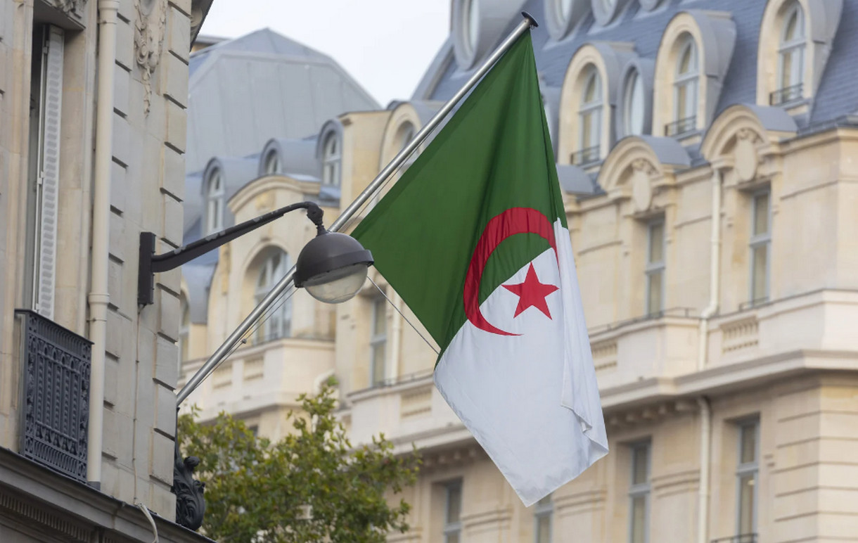 جددها الآن.. رابط تجديد منحة البطالة 2024 للشباب في الجزائر وشروط تجديدها 5 جددها الآن.. رابط تجديد منحة البطالة 2024 للشباب في الجزائر وشروط تجديدها
