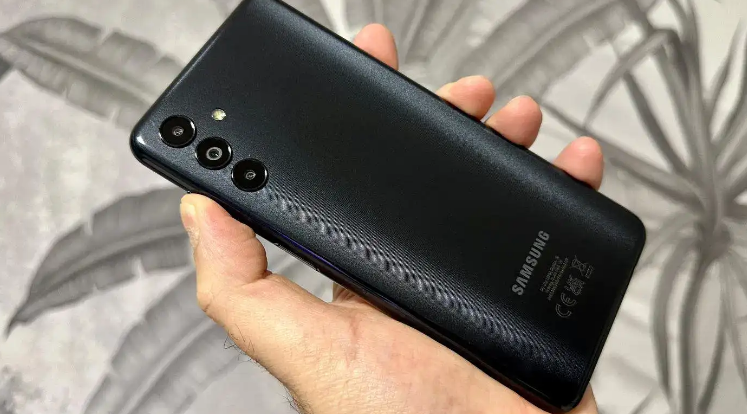 موبايل سامسونج الجديد بتقنية 5G يستحق الشراء بمواصفات عالية وأسعار تنافسي 5 موبايل سامسونج الجديد بتقنية 5G يستحق الشراء بمواصفات عالية وأسعار تنافسي