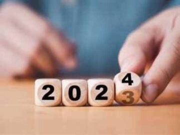 الأقرب بعد 5 أيام.. مواعيد الإجازات الرسمية في عام 2024