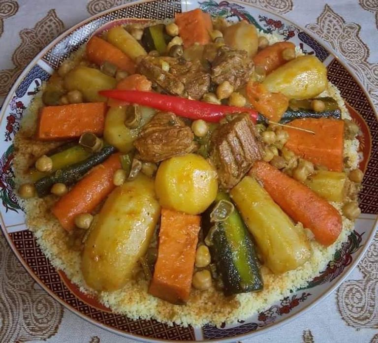 طريقة عمل الكسكسي المغربي بكل سهولة وبمكونات بسيطة 5 طريقة عمل الكسكسي المغربي بكل سهولة وبمكونات بسيطة