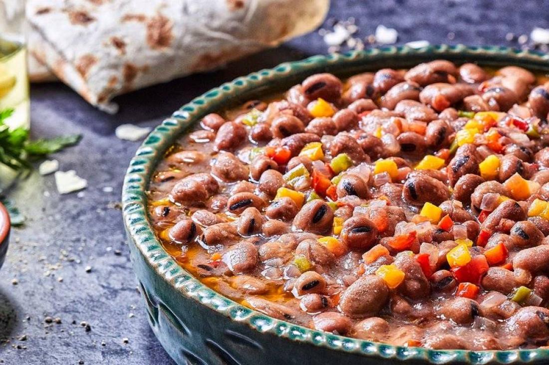 خليكي شاطرة ووفري “الفول المدمس في البيت” أحلى من بتاع المطاعم وصحي
