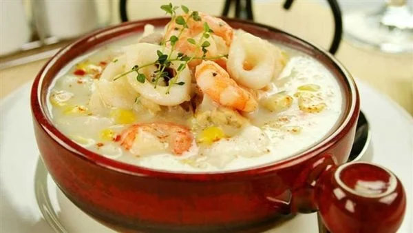 طريقة عمل شوربة السي فود بالكريمة لذيذة مثل المطاعم وسريعة التحضير 5 طريقة عمل شوربة السي فود بالكريمة لذيذة مثل المطاعم وسريعة التحضير