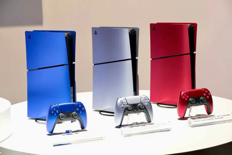 "PlayStation 5 Slim" شركة سوني تفاجىء الجميع بتحفة تكنولوجية تحطم الحواجز في عالم الألعاب ب 3 ألوان ساحرة 5 “PlayStation 5 Slim” شركة سوني تفاجىء الجميع بتحفة تكنولوجية تحطم الحواجز في عالم الألعاب ب 3 ألوان ساحرة
