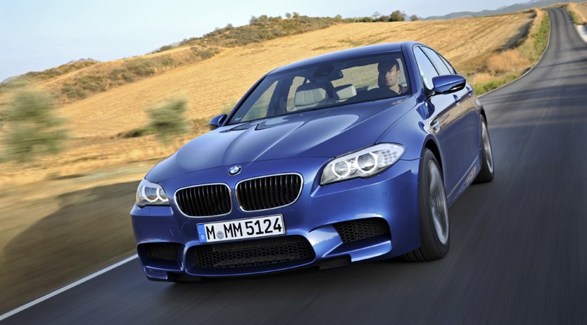 "BMW M5" تمتلك تلك السيارة الألمانية صوت محرك يعشقه محبين السيارات السريعة 8 “BMW M5” تمتلك تلك السيارة الألمانية صوت محرك يعشقه محبين السيارات السريعة