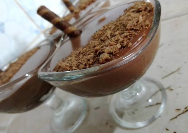طريقة عمل تحلية الشوكولاتة السريعة.. مش هتبطلي تعمليها من جمالها