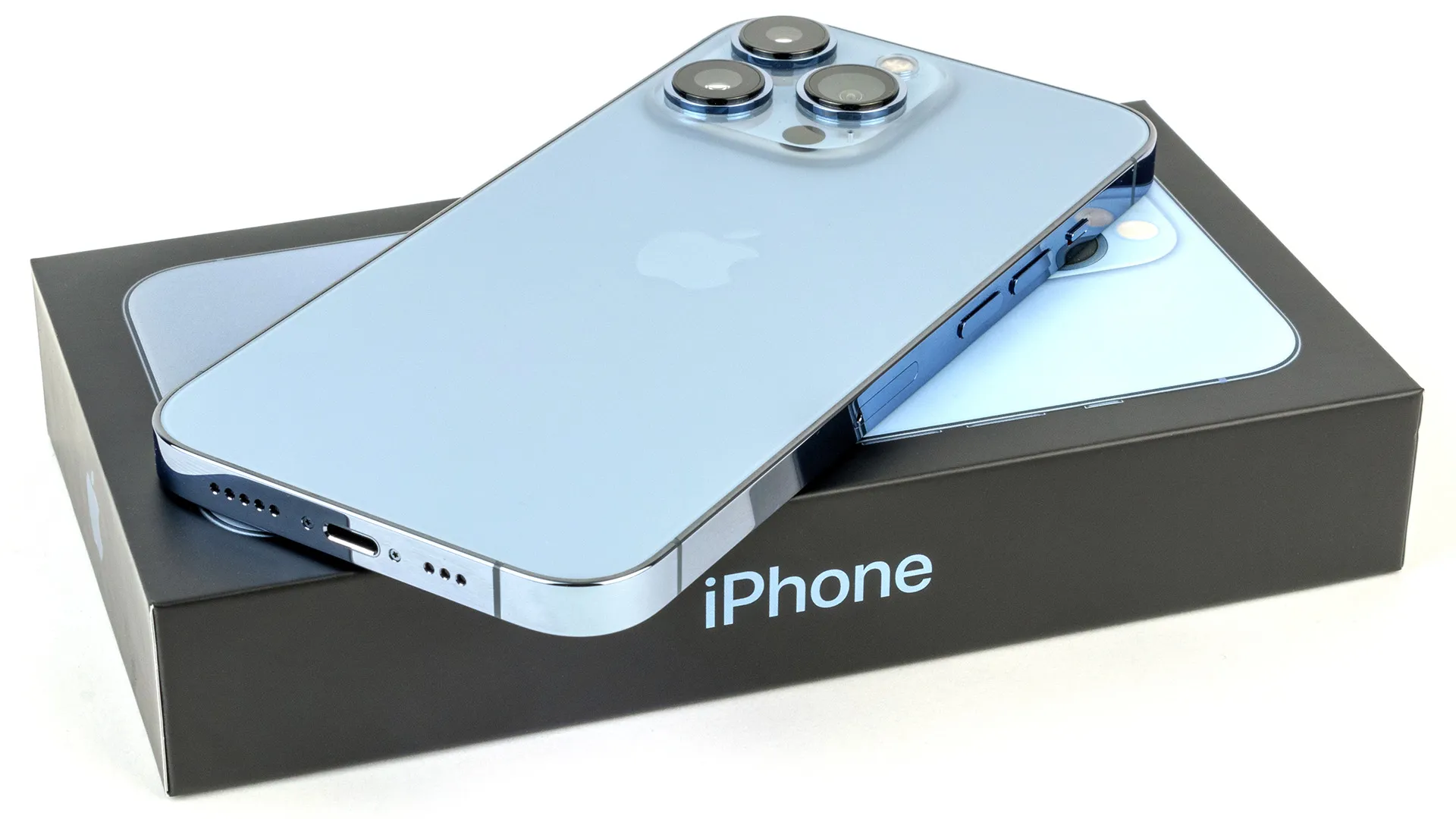 دلوقتي تقدر تشتري بسعر محصلش.. اعرف سعر هاتف iPhone 13 Pro Max في مكتبة جرير وشروط الحصول عليه!! 5 دلوقتي تقدر تشتري بسعر محصلش.. اعرف سعر هاتف iPhone 13 Pro Max في مكتبة جرير وشروط الحصول عليه!!