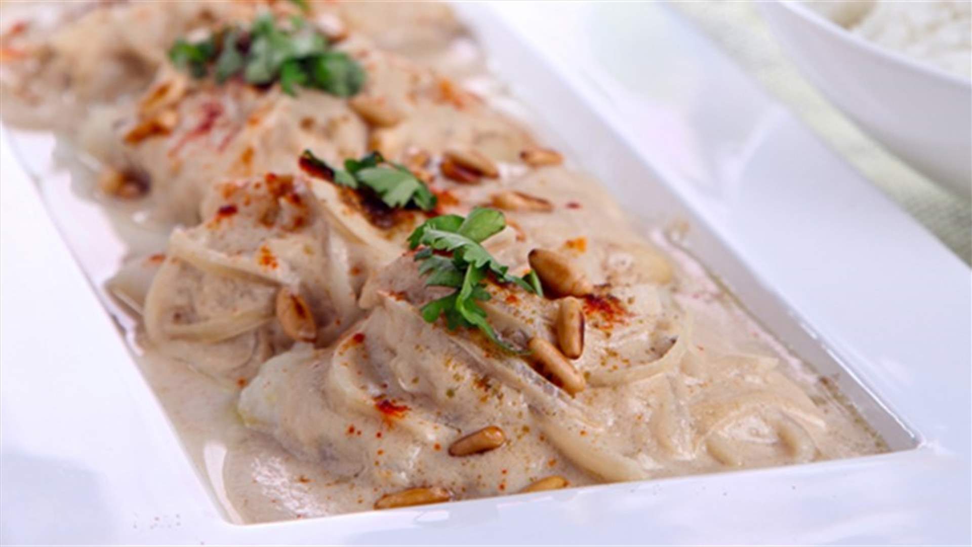 أحلى وأشهى وجبات الغداء.. طاجن السمك بالطحينة لذيذ ورائع وسهل التحضير 5 أحلى وأشهى وجبات الغداء.. طاجن السمك بالطحينة لذيذ ورائع وسهل التحضير