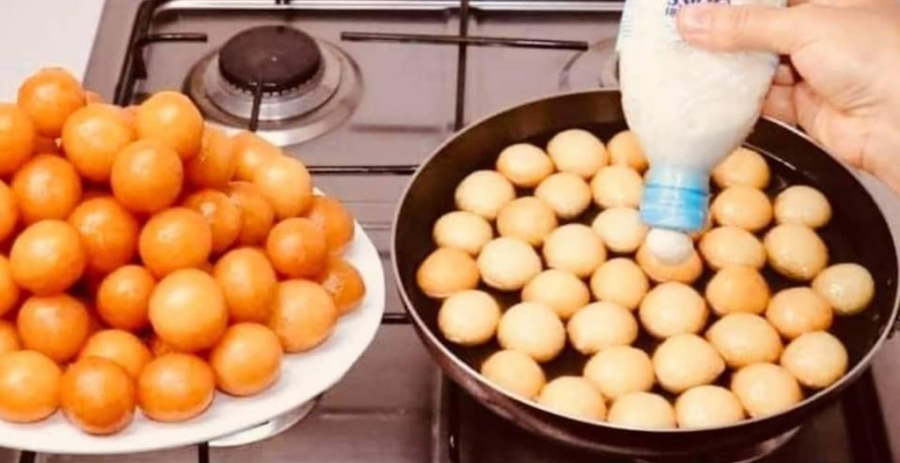 حاجه حلوة من البيت اعملي لقمة القاضي بشكل كروي رائع بالزجاجة الفارغة