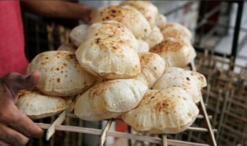 بكيلو من الدقيق أصنعي أكبر كمية من العيش البلدي في البيت مثل الأفران