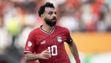 الفرنسي تيري هينري ينتقد محمد صلاح بسبب تصريحاته الأخيرة بشأن تجديد عقده