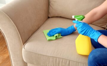 مكون لتنظيف الكنب والانتريه من البقع والأوساخ والأتربة والغبار