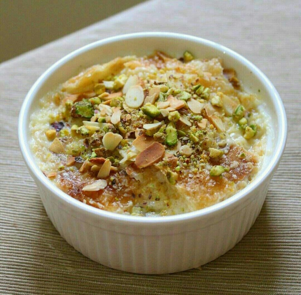 طريقة عمل حلى أم علي برقاق العجين كريمية زي المطاعم 6 طريقة عمل حلى أم علي برقاق العجين كريمية زي المطاعم