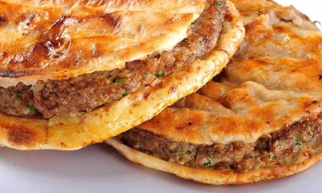 طريقة عمل الحواوشي بالعيش البلدي مثل الجاهزة تمامًا برائحة وطعم لا يقاوم 5 طريقة عمل الحواوشي بالعيش البلدي مثل الجاهزة تمامًا برائحة وطعم لا يقاوم