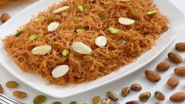 طريقة عمل الشعرية باللبن على أصولها بريحة ايام زمان.. دفي عيالك وغذيهم في الشتاء 5 طريقة عمل الشعرية باللبن على أصولها بريحة ايام زمان.. دفي عيالك وغذيهم في الشتاء