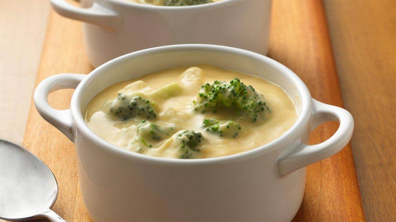 طريقة عمل شوربة القرنبيط بالجبن الشيدر بطعم رائع ومميز في المنزل 5 طريقة عمل شوربة القرنبيط بالجبن الشيدر بطعم رائع ومميز في المنزل