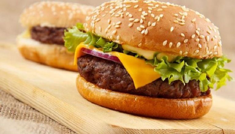 بطعم فوق الخيال!.. طريقة عمل الهمبرجر في البيت 6 بطعم فوق الخيال!.. طريقة عمل الهمبرجر في البيت