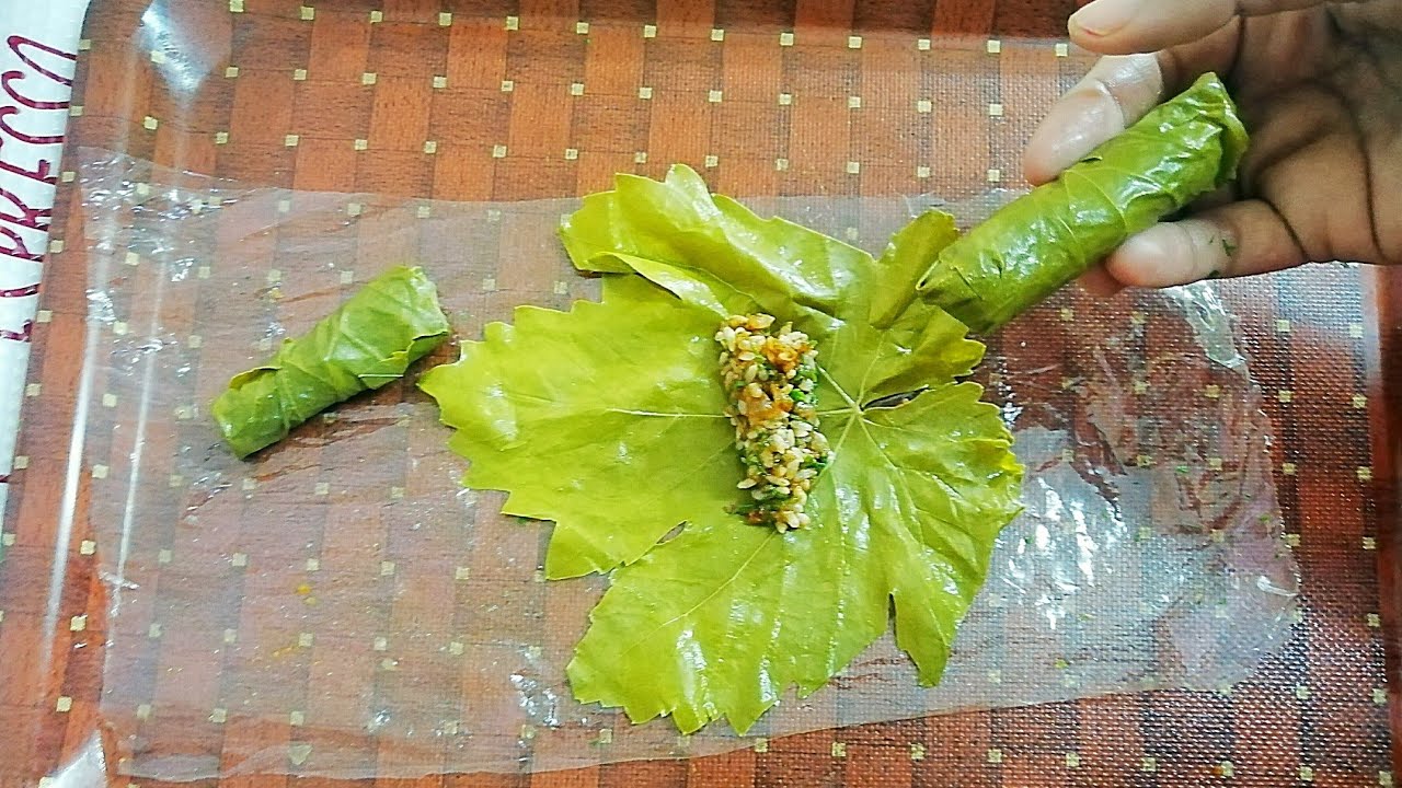 اختراع عبقرى من الاخر.. لف ورق العنب والكرنب بالكيس بسرعة البرق هتلفى اكبر كمية بدون مجهود هيطلع متماسك ويشرفك فى العزومات 5 اختراع عبقرى من الاخر.. لف ورق العنب والكرنب بالكيس بسرعة البرق هتلفى اكبر كمية بدون مجهود هيطلع متماسك ويشرفك فى العزومات