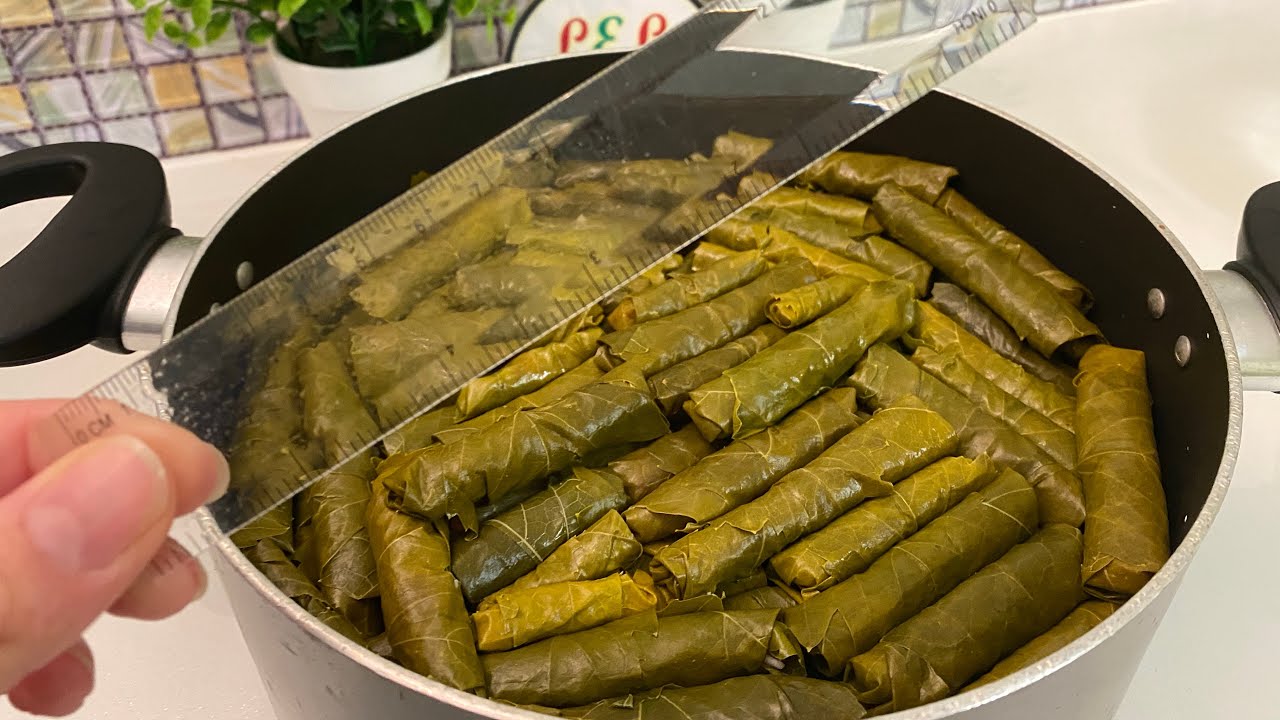 فكرة جديدة..بالمسطرة فقط هتلفي ورق العنب والكرنب بسرعة الصاروخ في دقائق 7 كيلو بدون تعب ولا مجهود