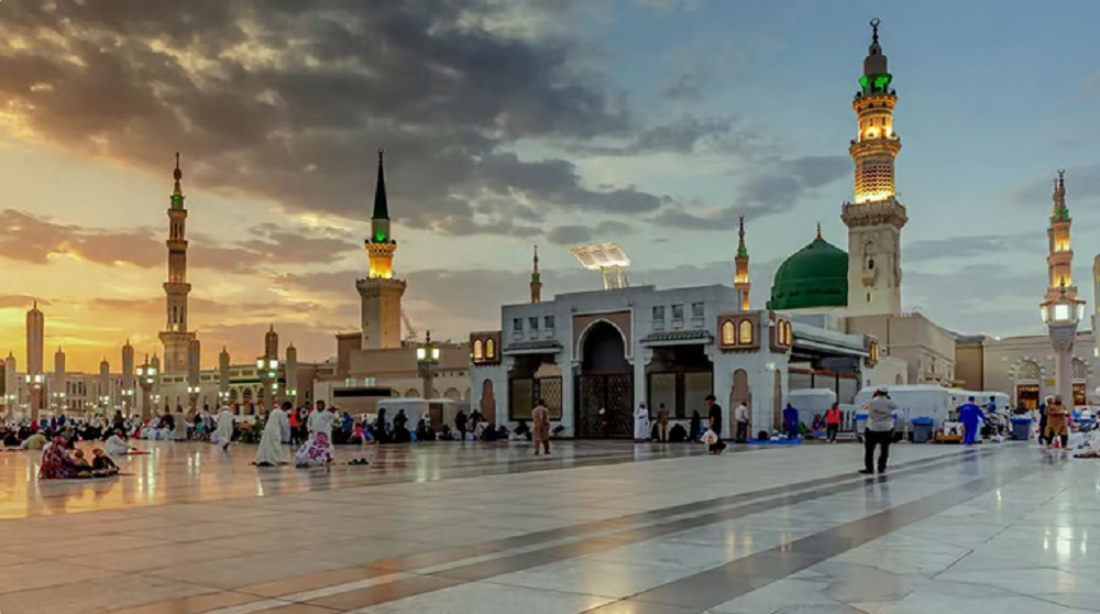الهيئة العامة بشؤون الحرمين تُكثف أعمالها في المسجد النبوي لاستقبال الزوار 5 الهيئة العامة بشؤون الحرمين تُكثف أعمالها في المسجد النبوي لاستقبال الزوار