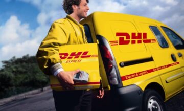 خطوات تتبع شحنة DHL السعودية 2024 إلكترونياً وما رقم خدمة العملاء؟