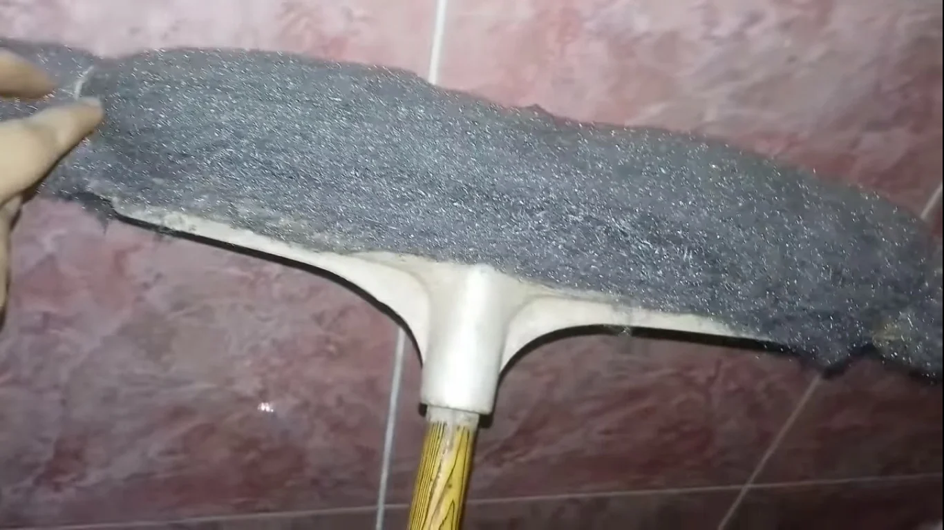 هينسف دهون السنين في دقائق.. مكون جبار لتنظيف سقف المطبخ من الدهون والزيوت المتراكمة والأوساخ في ثواني هترجع جديدة بتبرق