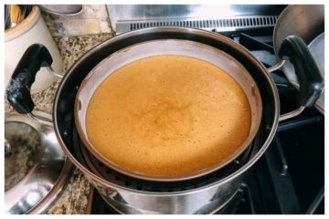 سر عمل كيكة هشة على البخار في 10 دقائق فقط .. بمكونات سهلة وبسيطة من منزلك وطعمها أكثر من رائع