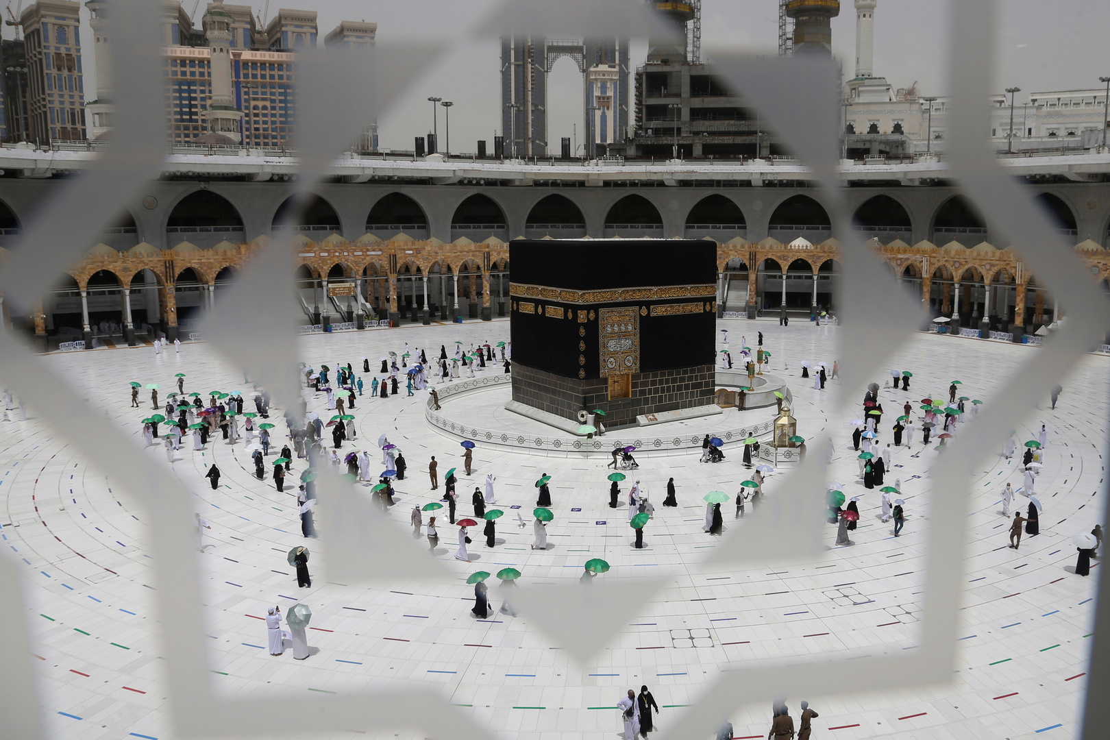 شؤون الحرمين تطالب ضيوف الرحمن بالاستفادة من دروس المسجد النبوي وحلقاته القرآنية 5 شؤون الحرمين تطالب ضيوف الرحمن بالاستفادة من دروس المسجد النبوي وحلقاته القرآنية