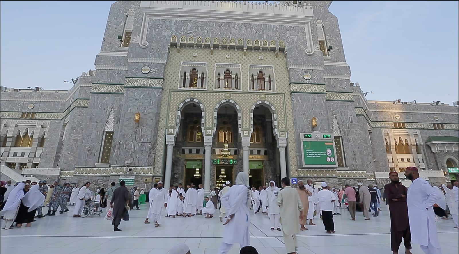 شؤون الحرمين تقدم نصائح هامة تساعد على الوقاية من الإصابات الجلدية