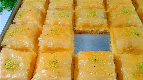 خفيف ومورق زي الحلواني صينية الجلاش الحلو بأسهل وأسرع طريقة في المنزل