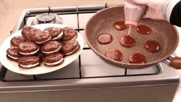 حلوى المقلاة السائلة السريعة بنص كوباية حليب وبدون زبدة هتعملي أحلى حلويات في دقائق