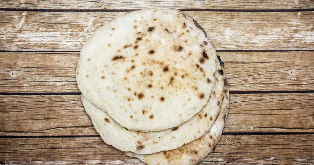 ريحته هتفتح نفسك على الأكل .. طريقة عمل العيش البلدي في المنزل بأبسط المكونات ومذاق رائع كالجاهز تمامًا 5 ريحته هتفتح نفسك على الأكل .. طريقة عمل العيش البلدي في المنزل بأبسط المكونات ومذاق رائع كالجاهز تمامًا
