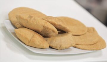 طريقة عمل العيش السن الناشف في البيت في 10 دقائق يلا ظبط الدايت وكم سعراته الحرارية؟