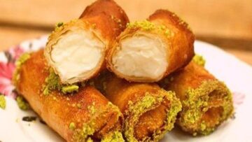 أحلى حاجة حلوة سريعة.. زنود الست بطعم خطير وشكل لا يقاوم جهزيها في أسرع وقت