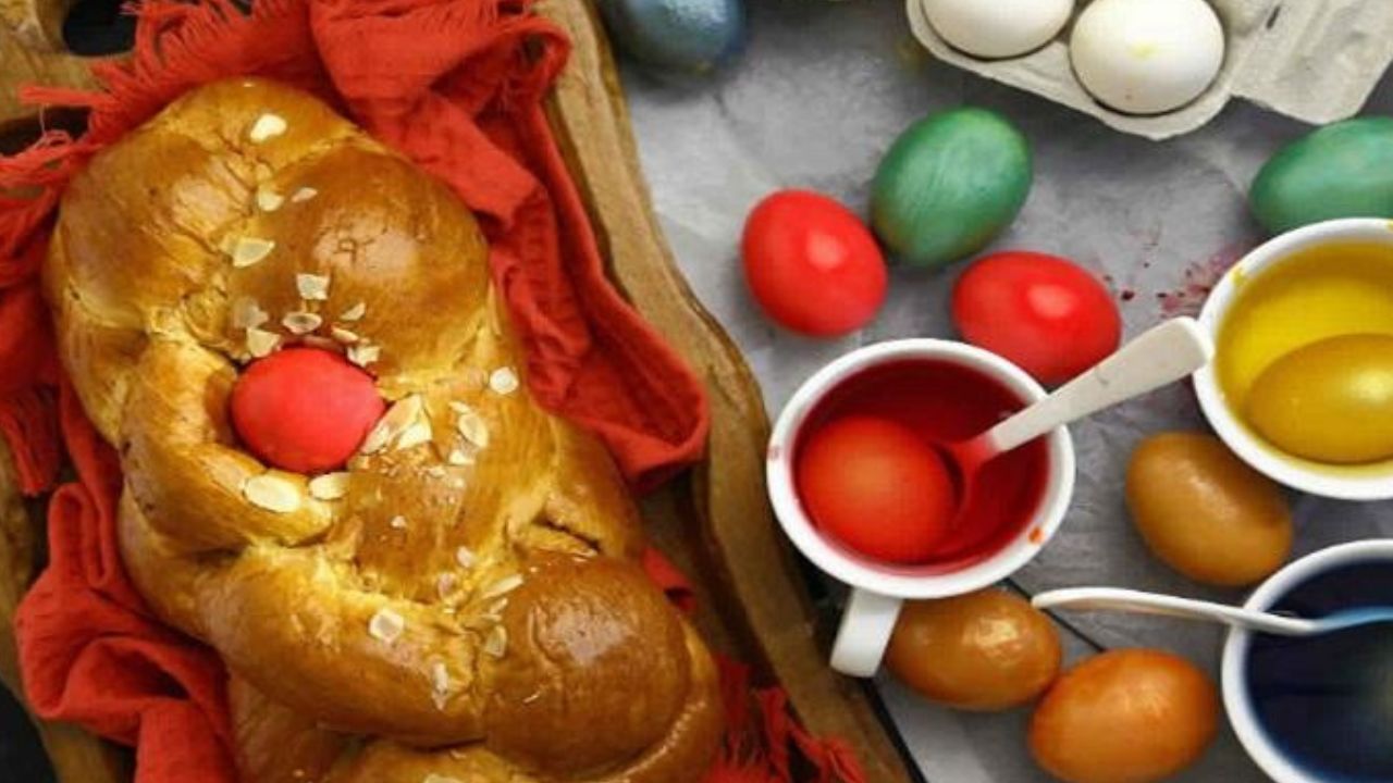 طريقة عمل كيكة شم النسيم طرية وبدوب في البق من حلاوتها مش هتبطلي تعمليها
