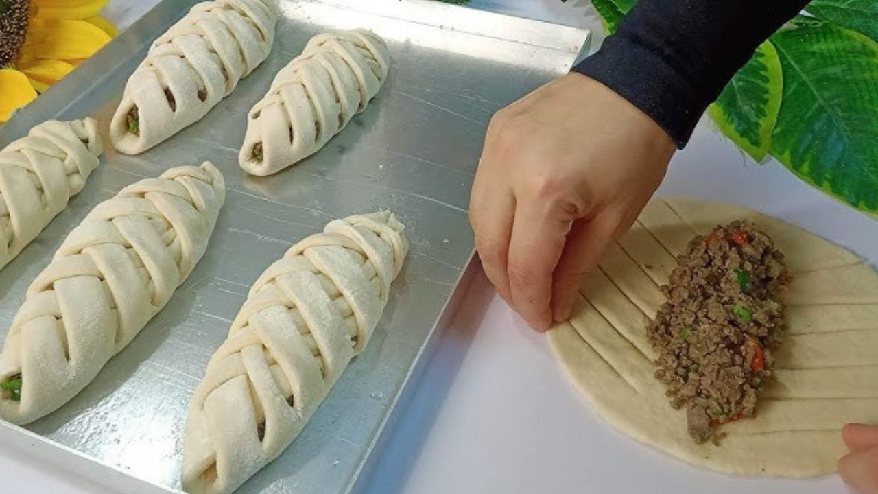 فطائر رمضان وصفة بتتورث من حلاوتها مش هتقدري تقاوميها وهتعمليها كل يوم في الشهر المبارك