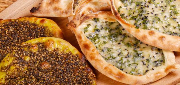 الفطائر السورية بالجبنة والزعتر.. لعشاء سريع اعمليها دلوقتي في دقايق واستمتعي بطعم رائع طرية وهشة زي القطن 5 الفطائر السورية بالجبنة والزعتر.. لعشاء سريع اعمليها دلوقتي في دقايق واستمتعي بطعم رائع طرية وهشة زي القطن
