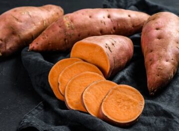 هذا ما يحدث لجسمك عند تناول البطاطا الحلوة أهم فوائد البطاطا وعلاقتها بالدايت