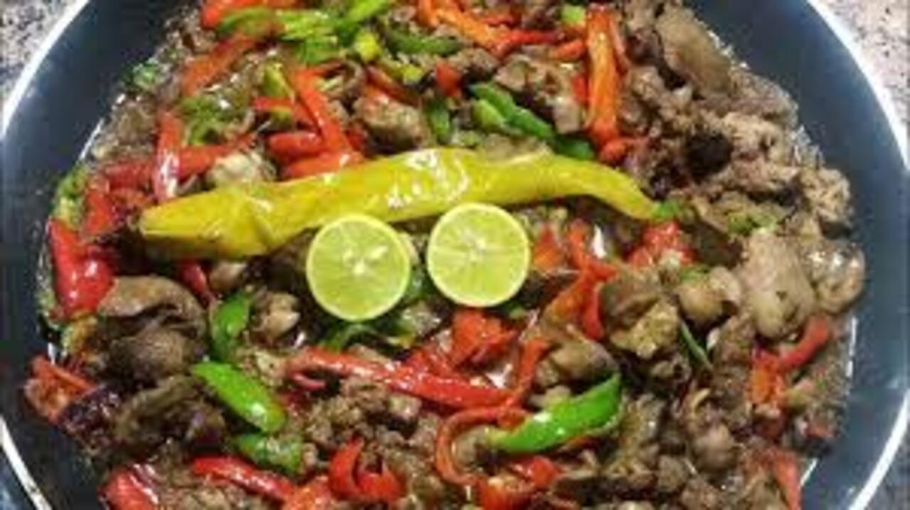 أحلى من المحلات .. خطوات عمل الكبد والقوانص بالبصل والثوم باحترافية لا نظير لها 5 أحلى من المحلات .. خطوات عمل الكبد والقوانص بالبصل والثوم باحترافية لا نظير لها