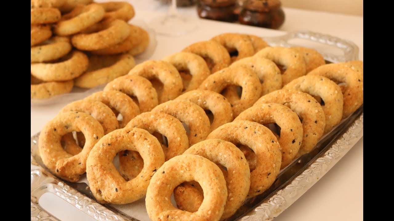 بالطعم الأصلي بتاع زمان.. حضري كحك الأساور بالعجوة في البيت أحلى من المخابز 5 بالطعم الأصلي بتاع زمان.. حضري كحك الأساور بالعجوة في البيت أحلى من المخابز