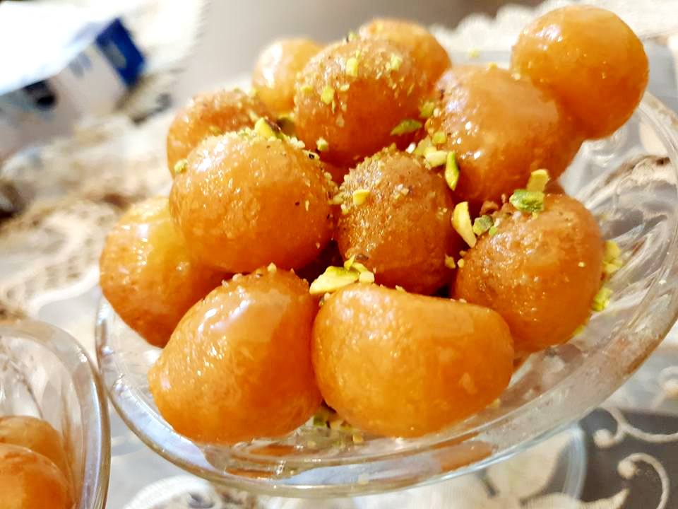 طريقة عمل الزلابية المقرمشة في البيت بمكونات بسيطة بأسرار الحلواني 5 طريقة عمل الزلابية المقرمشة في البيت بمكونات بسيطة بأسرار الحلواني