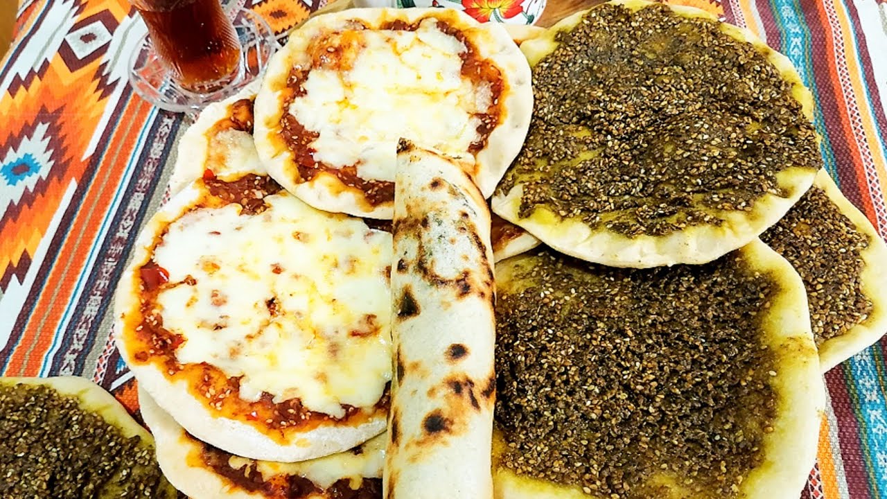 بدون بيض اعملي المناقيش بالزعتر والجبنة الموتزاريلا اللي هتديكي طعم وشكل حكاية 5 بدون بيض اعملي المناقيش بالزعتر والجبنة الموتزاريلا اللي هتديكي طعم وشكل حكاية