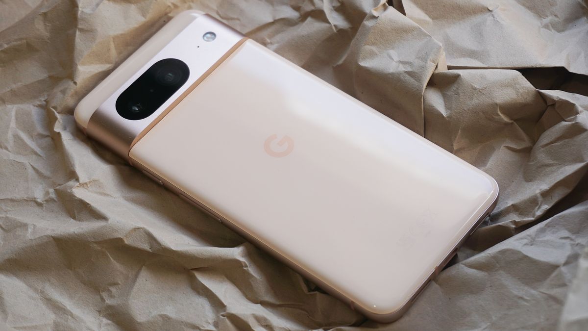 تسريب هاتف Pixel 9: كاميرا ضخمة وحواف مسطحة.. هل يستطيع جوجل الإبهار مجددا؟
