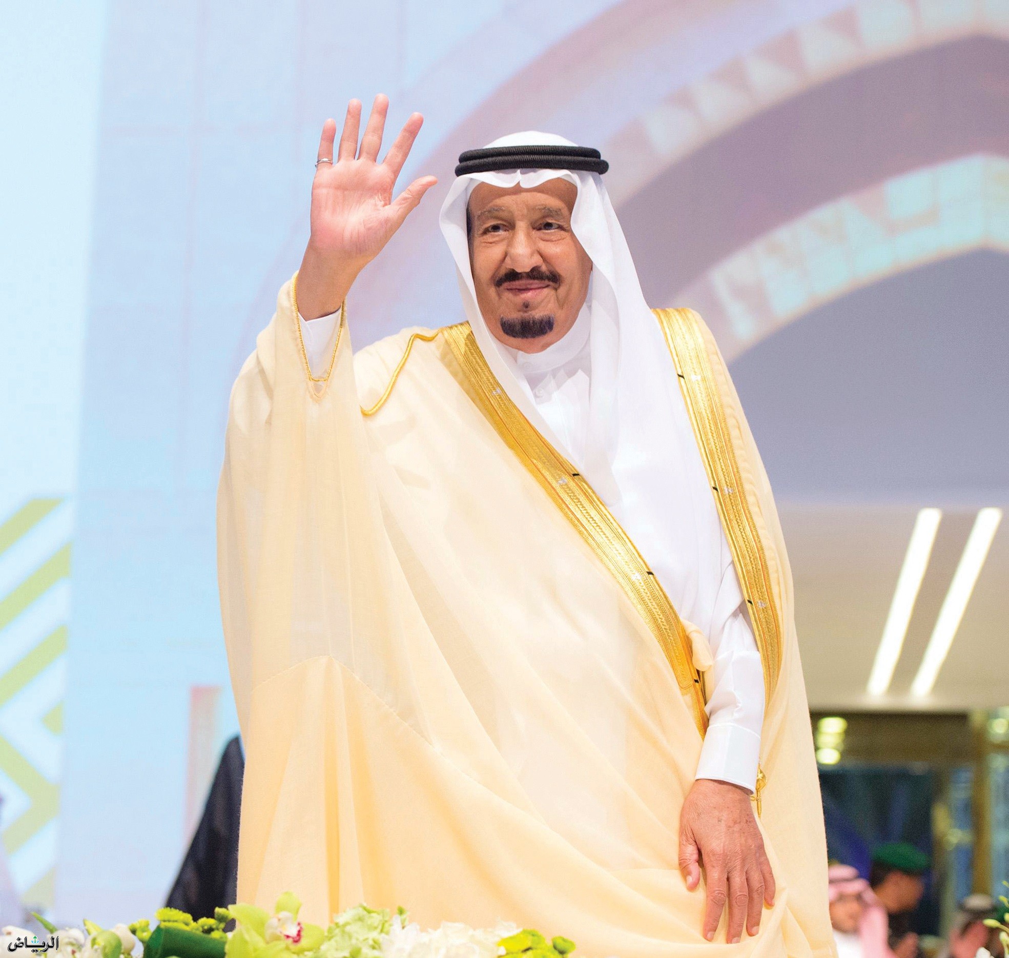 هل حقاً حددت التوجيهات الملكية زيادة قيمة المكرمة 1445 إلى 1500 ريال للعائل وستصرف في الثلث الأول من رمضان؟ 5 هل حقاً حددت التوجيهات الملكية زيادة قيمة المكرمة 1445 إلى 1500 ريال للعائل وستصرف في الثلث الأول من رمضان؟