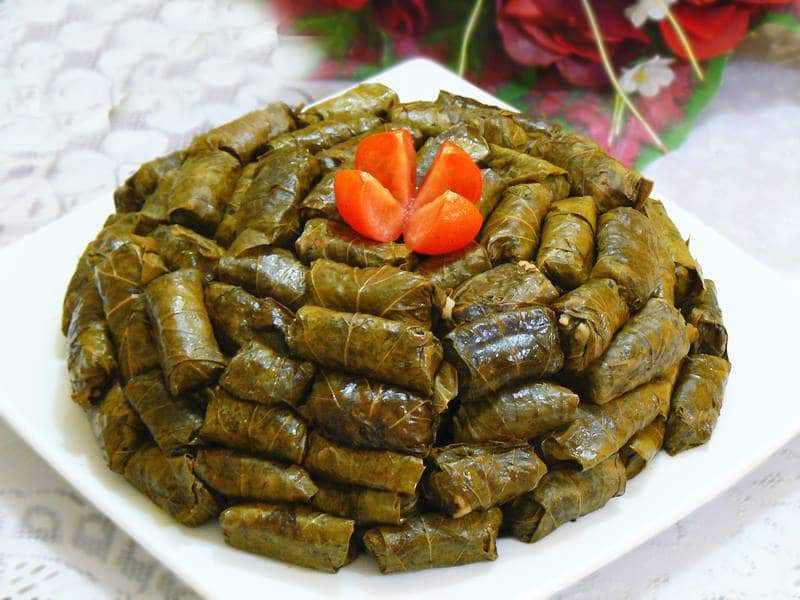 انسي الطريقة القديمة.. طريقة عمل محشي ورق العنب هتندمي إنك ضيعتي اللي فات