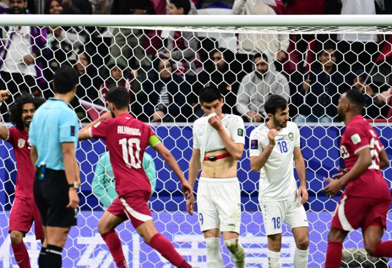 منتخب قطر يتأهل إلى نصف نهائي كأس آسيا بعد الفوز على منتخب أوزباكستان بركلات الترجيح 5 منتخب قطر يتأهل إلى نصف نهائي كأس آسيا بعد الفوز على منتخب أوزباكستان بركلات الترجيح