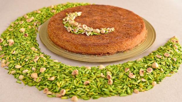 الكنافة بالمكسرات.. بخطوات سهلة وتكات الجاهزة من المحلات 5 الكنافة بالمكسرات.. بخطوات سهلة وتكات الجاهزة من المحلات