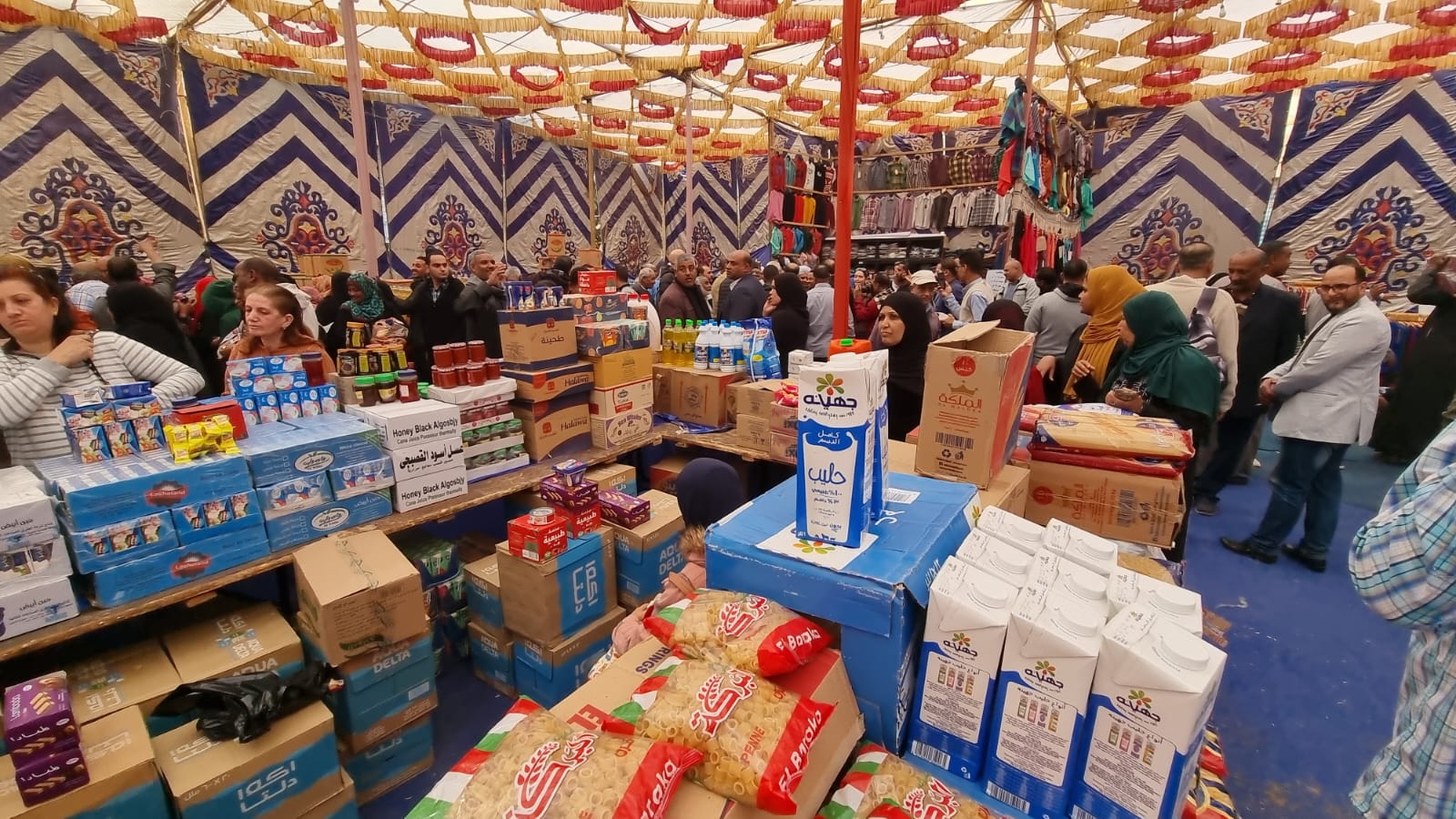 وزارة التموين تُعلن عن موعد افتتاح معارض "أهلا رمضان" بجميع المحافظات المصرية 5 وزارة التموين تُعلن عن موعد افتتاح معارض “أهلا رمضان” بجميع المحافظات المصرية